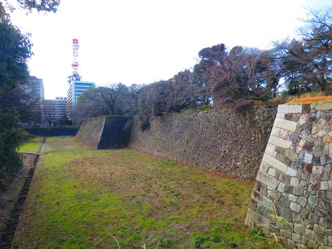 その後、地下鉄で名古屋城へ向かう。
