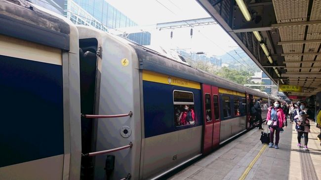 電車乗り換えて帰ります。<br />地下鉄ではなく、地上です。<br />今日も、楽しい一日でした。