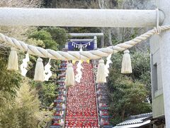 遠見岬（とみさき）神社。