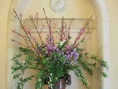 ベーリック・ホール　玄関の生け花