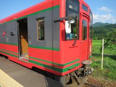 15:49　弥五島駅に着きました。（塔のへつり駅から２分）