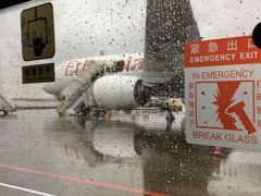 上海、超土砂降りで、