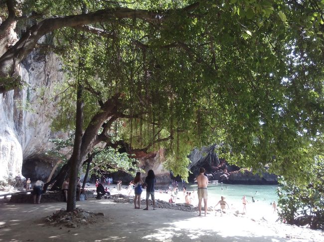 そろそろ引き上げ。人も多いし。