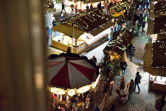 広場ではカウントダウンで賑わいを見せてきました