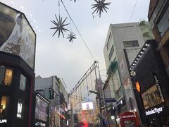 南浦洞へバス移動。
クリスマスからのイルミネーションがまだまだ残ってます。
久しぶりの南浦洞なのでうろちょろうろちょろ