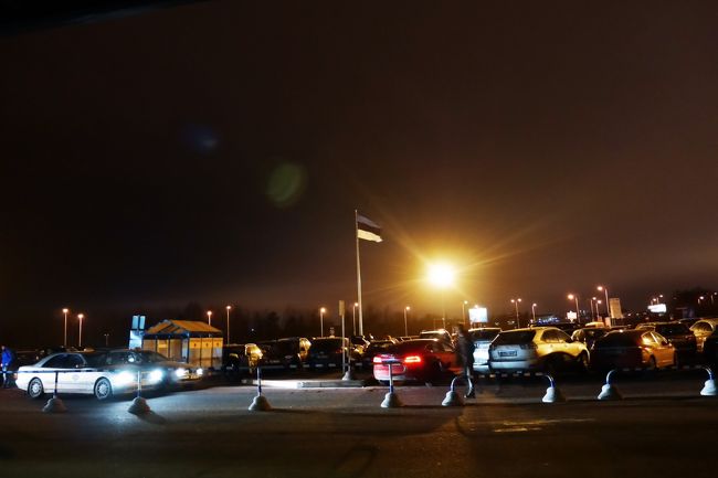 タリン空港から2番の市バスで旧市街近辺へ向かいます<br />