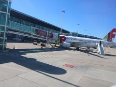 わずか１時間ちょっとのフライト。
ポルトに着いたー(^з^)