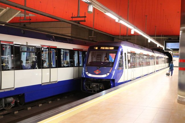 翌朝<br />メトロでマドリードバラハス空港へ。