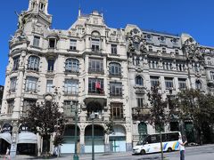 ホテルアリアドスを横目にまずはサンベント駅へ向かいます。
それにしてもずいぶんクラシカルなホテルね。