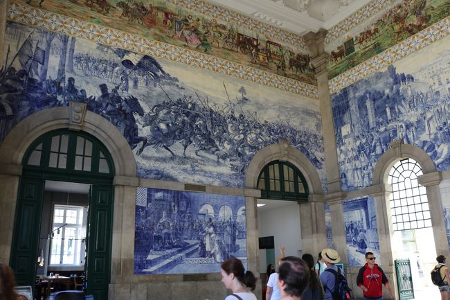 ジョアン1世のポルト入城やセウタ攻略など、ポルトガルにおける歴史的な出来事が描かれています。