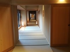 お部屋で休憩して、最後のお風呂へ

月の湯【月華】へ