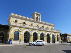 翌日。FS線ターラント駅。
一旦バーリに戻ります。ターラントからバーリまでは約1時間程。