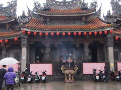 その前に三峡清水厳祖師廟で、旅の安全とあれやこれやをお祈りして。