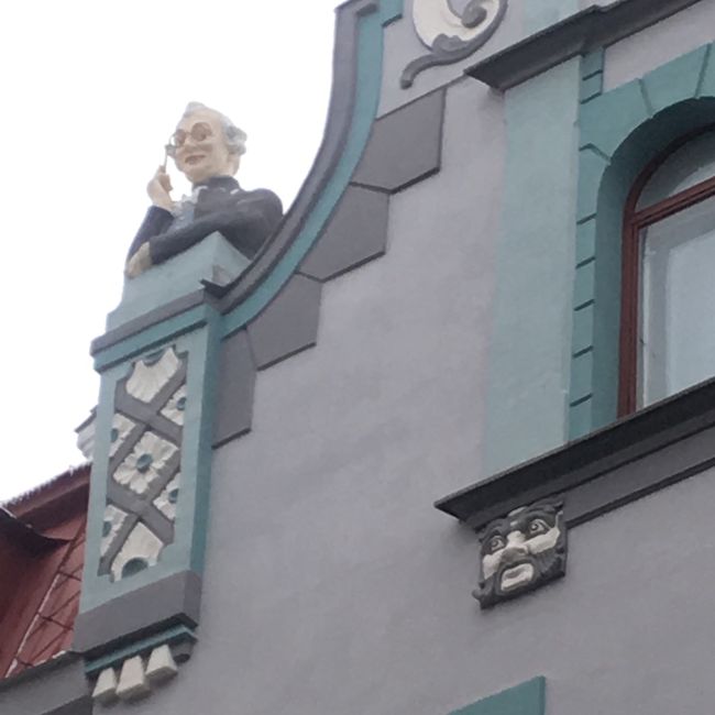 覗き見トム。実在したトムも覗き見犯だったとか。