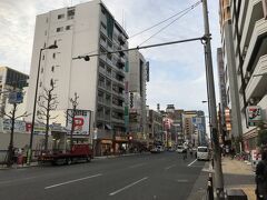 日本橋駅で降りてホテルを目指します。Googlemapだと6分後に到着と出ています。