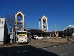 益子駅に到着！
益子駅にもレンタサイクルがありました。
益子の焼物街には20分程歩かなくてはならなくて不便なのですが、これを使えば便利かな？
800円/日ぐらいで、17時までに返却しなくてはならないみたいです。
駅に観光案内所が併設されていたので、地図をもらいました。