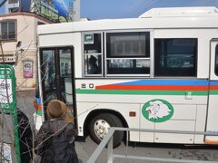 伊豆長岡駅下車。駅前から韮山反射炉行のバスに乗ります。