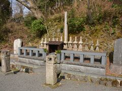 源頼家家臣十三士の墓です。台風による被害で最近ここへ移設されたそうです。
