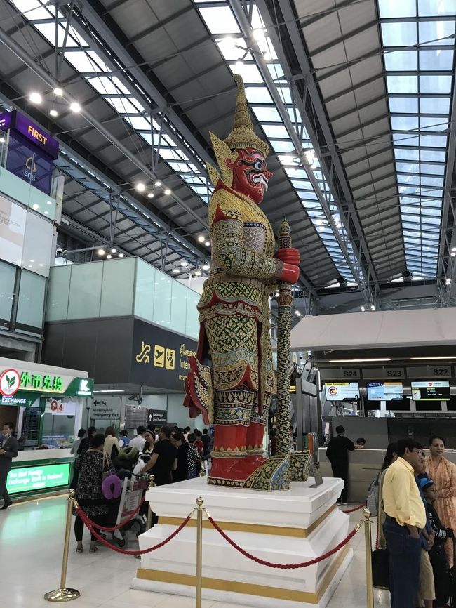 なんのオブジェかわかりません。