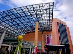 さて、小田急の新型特急ロマンスカーGSE（70000形）のお披露目会会場を後にして・・・
今日はまだ時間もありますので、海老名駅前をちょっくら散策です