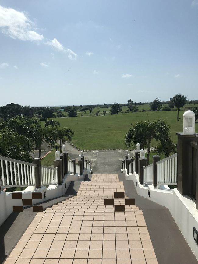 中庭を抜けて、ビーチへ行けます。<br />宿泊客以外も利用できるのは嬉しい。