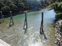 『五十鈴川』
いつみてもきれいな川です。
前日雨だったので少し水かさが増しているような気がします。