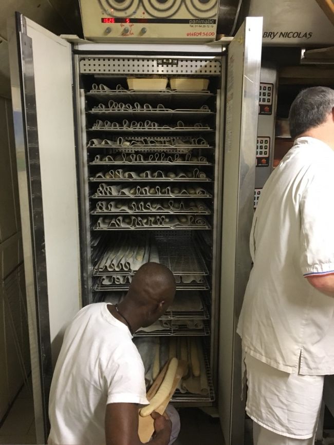 ここで生地を発酵させます。