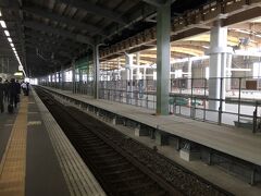 東京から上越新幹線で終点新潟へ一直線。今回はホテルとセットの驚値を利用しました。1人2万も行かなかったかな～