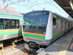 電車乗り換え２回、片道３時間。
予想してたより息子はおとなしく座っててくれました。
