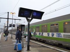 GARE DE NIMES

到着です。客車の銘板には、"ALSTOM 1976"の文字が。もう40年以上使っているんですね～車内は更新されているのでもうしばらく使うのでしょう。