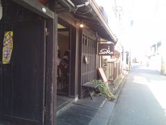 名古屋駅から徒歩約２０分でお目当てのお店へ♪♪♪

ぎぇっ！！！並んでる・・・・どんだけ？！

けど、待つしかない！！ココへ行かずには帰れない！！