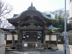 聖福寺。将軍や例幣使の休息所だった。立派な門がある。藤棚もあった。