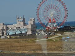 　魚津市に入り、水族館とかあるミラージュランドの観覧車が見えてきました。