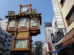 ドラマ『新参者』の舞台となった人形町の街が広がっている。