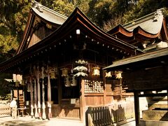 近江八幡　日牟禮八幡宮

無料駐車場がこの八幡宮前にあったので此処に車を駐車する。
朝早い時期であった為、境内の奥の方にはスペ－スがあり一安心。
此処を拠点に近江八幡市内を散策することに。