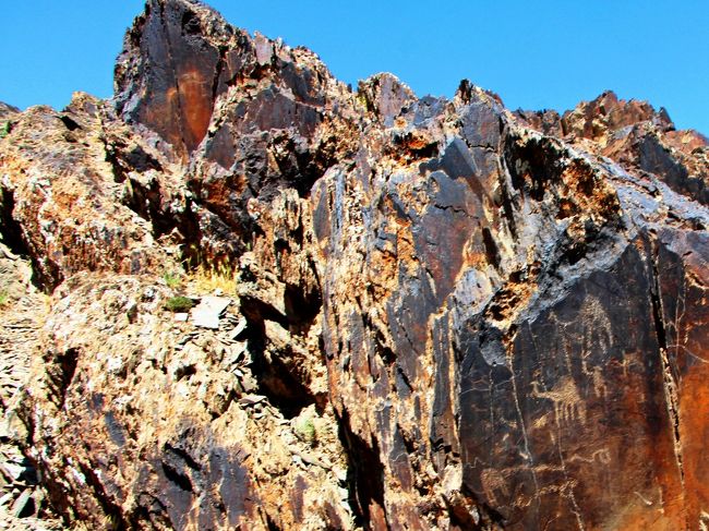 ガイドブックにはない女子旅 アレクサンダー大王も見た 古代人が描いた岩絵を探して 碧きスタンの都へ 4 ブハラ ウズベキスタン の旅行記 ブログ By ウェンディさん フォートラベル