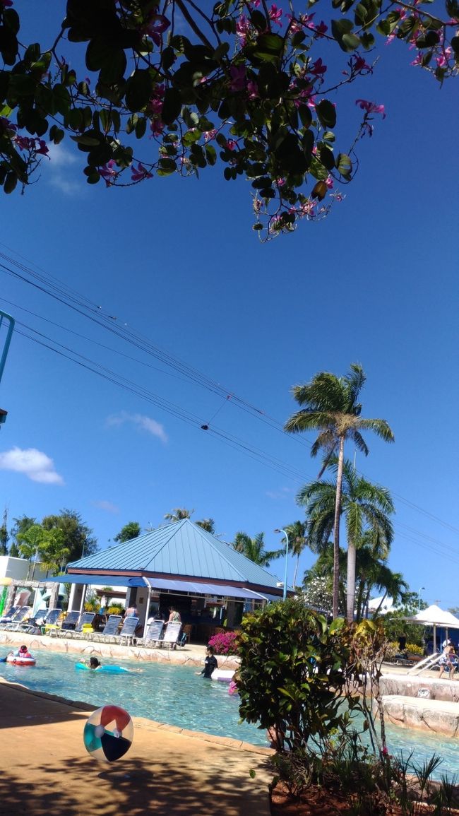 プールバーの近くになんとか…