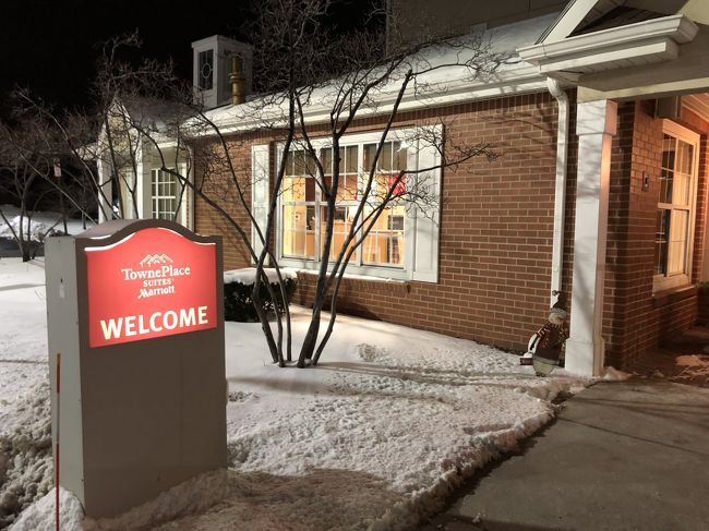 デトロイト方面へ出張。朝一会議出席で雪だったので前日入り<br />10年前、2週間ほど滞在したホテル