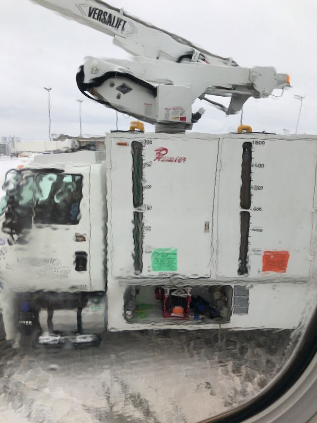 氷を溶かしてます。雪国ならでわ