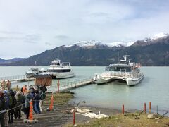 これだけで終わるはずはなく、氷河クルーズへ。
ツアー代金に含まれているので、チケットはいくらなのかはわからない。