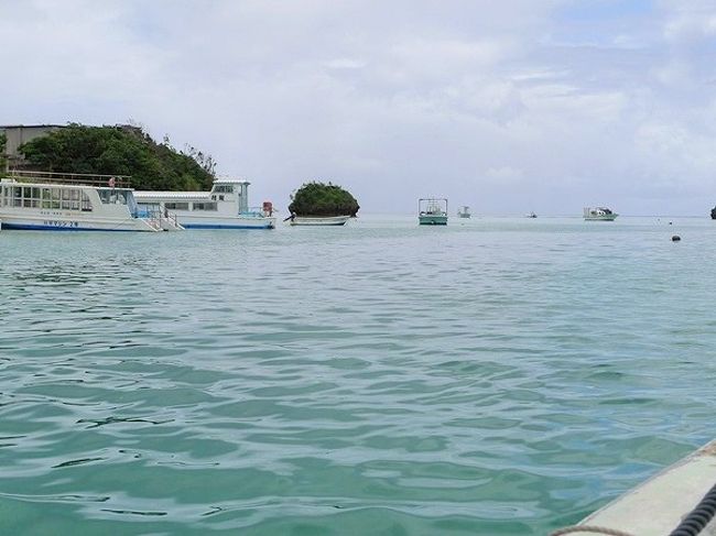 川平湾は展望台から眺めているほうが綺麗な気もしますが、せっかくなのでグラスボートにも乗ってみましょう！