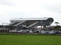 徒歩10分ほどで神埼駅