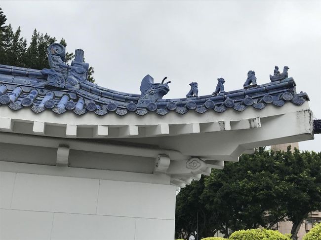 朝食後、散歩も兼ねて中正紀念堂へ。