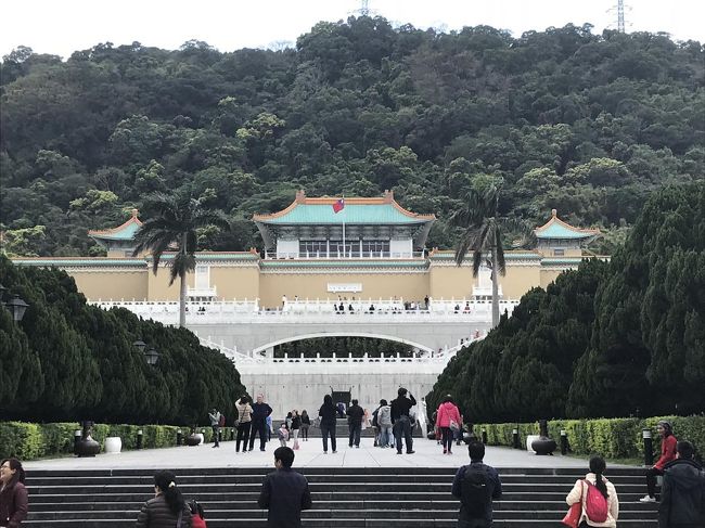 その後一旦ホテルに戻った後、故宮博物院へ。