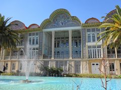 庭園の中央に建てられたエラム宮殿。
目の前に噴水が配され、テラスから優雅に庭園を眺めていたんだろうな、と想像されます。