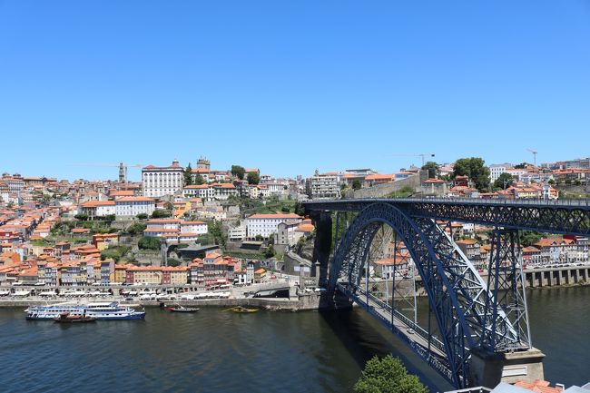 ドンルイス１世橋を入れたこの写真が、みんなが撮る構図。