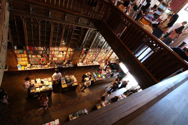 あぁ、やっぱり光の具合で良く見える。<br />あとは私の写真の腕不足だわ、絶対(ﾟДﾟ ||)ｶﾞｰﾝ