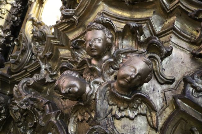 上から見るポルトと美しいアズレージョのポルト。<br />さぁ、ポルトガルを楽しむぞー♪