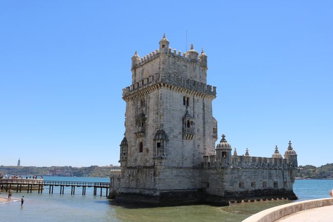 テージョ川のほとりに建てられたベレンの塔にやってきました♪<br />ここはかなり絵になる建築物。