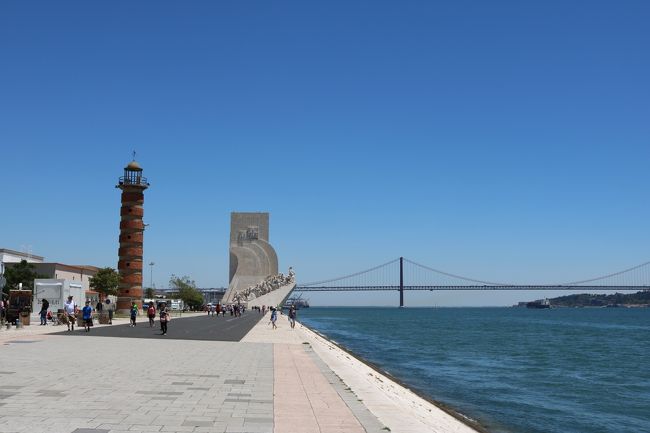 テクテク歩き、おっ！？<br />やっと見えてきました。<br />発見のモニュメント♪<br /><br />新大陸発見の記念碑ですね。<br />